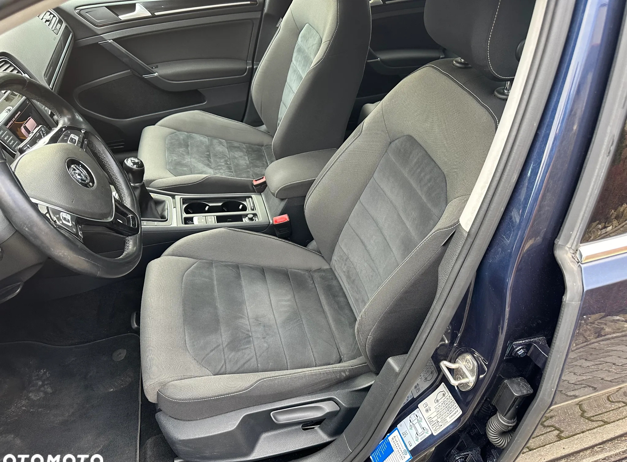 Volkswagen Golf cena 38900 przebieg: 205000, rok produkcji 2015 z Będzin małe 254